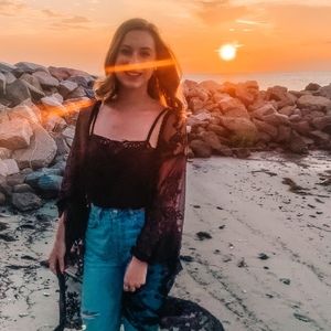 Meet your Posher, Delanie